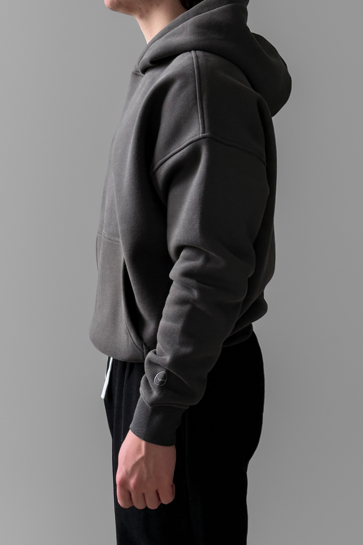 ESSENTIAL | BOXY PULLOVER HOODIE