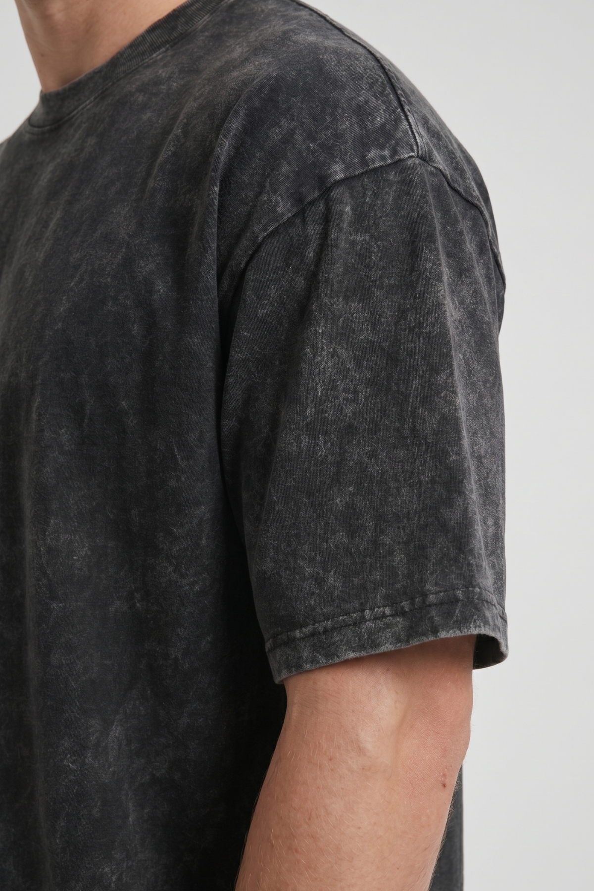RIFT | OVERSIZED VINTAGE TEE