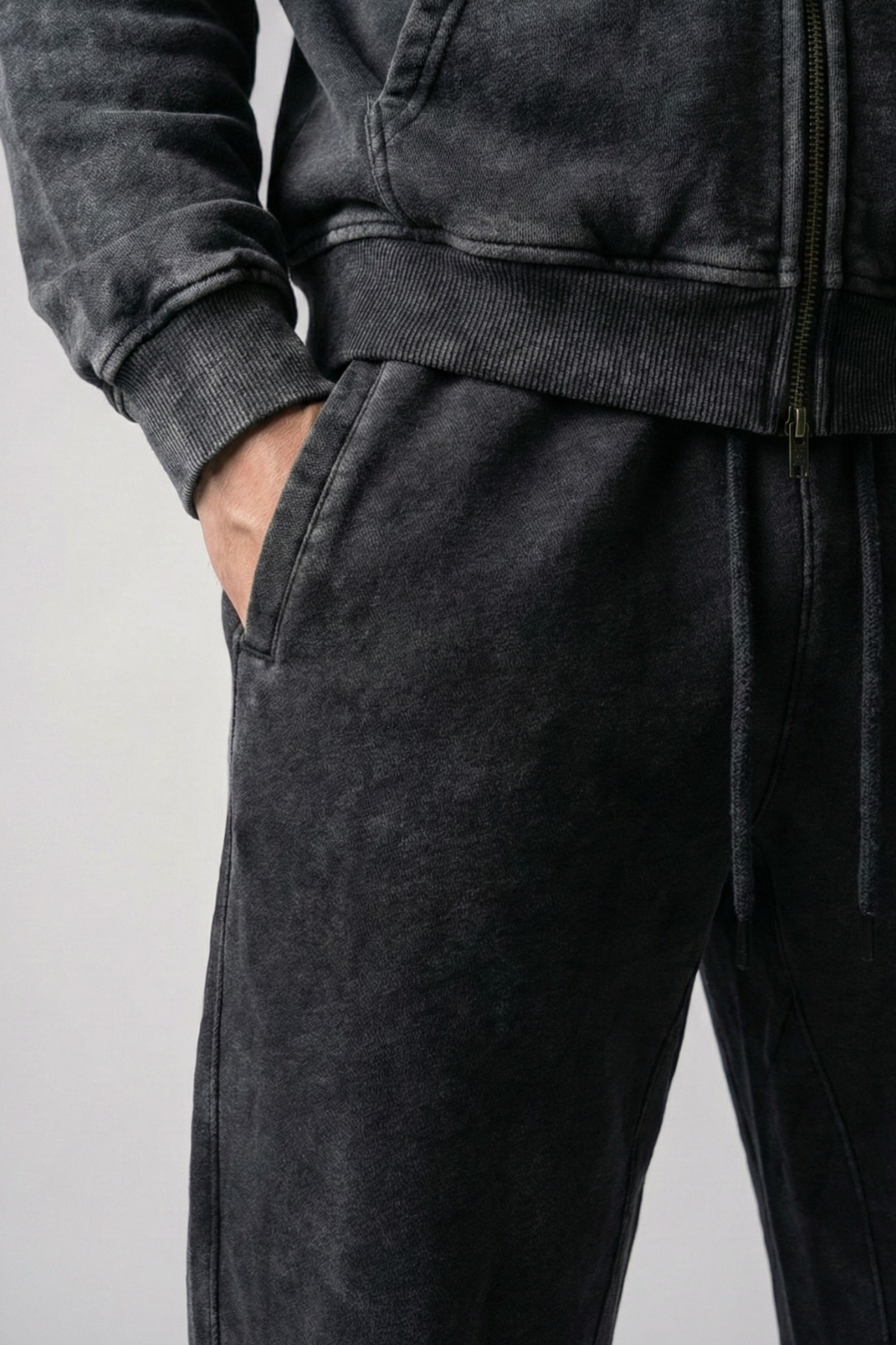 RIFT | ACID WASH CUFFED SWEATPANTS