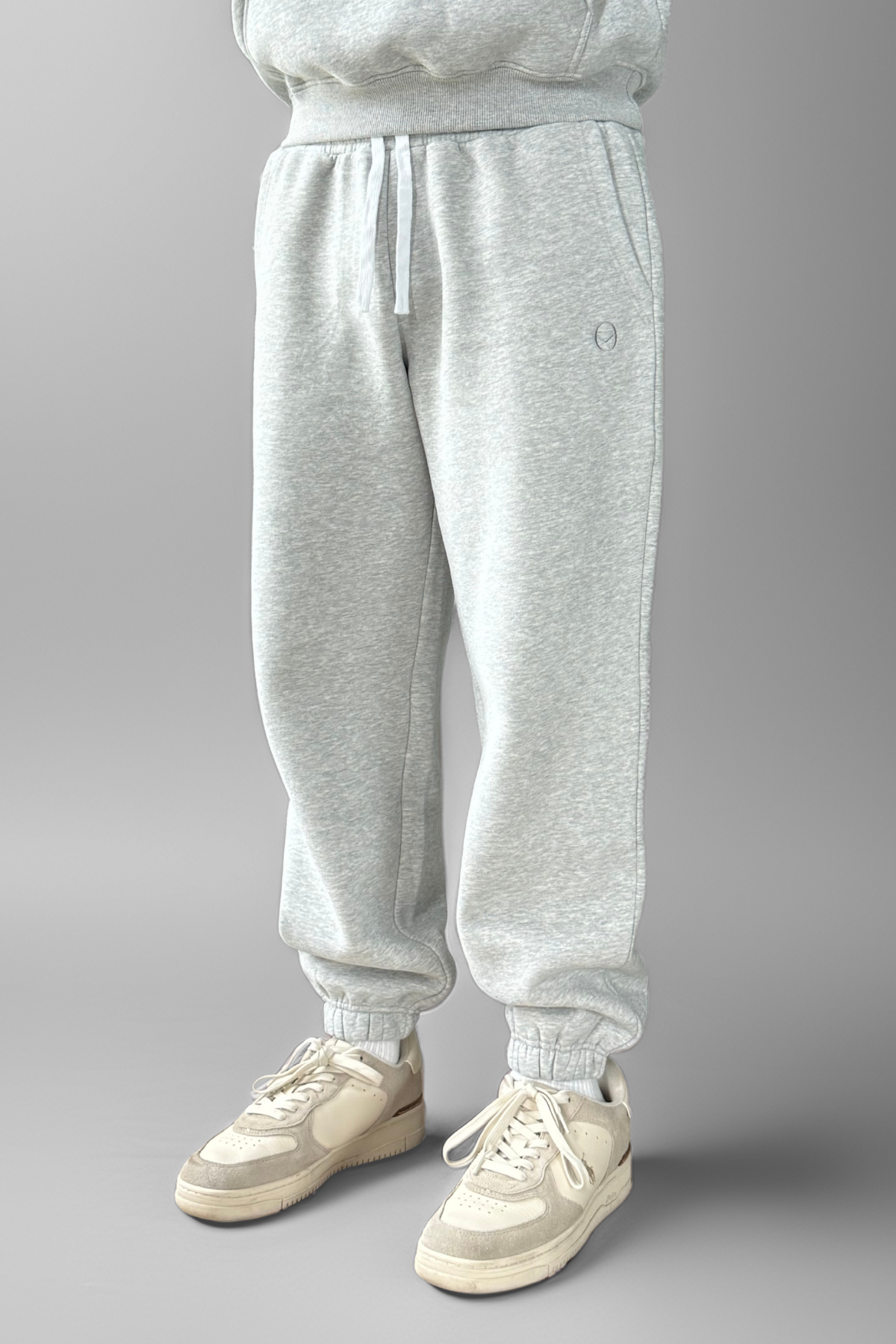 ESSENTIAL | CUFFED REGULAR-FIT SWEATPANTS
