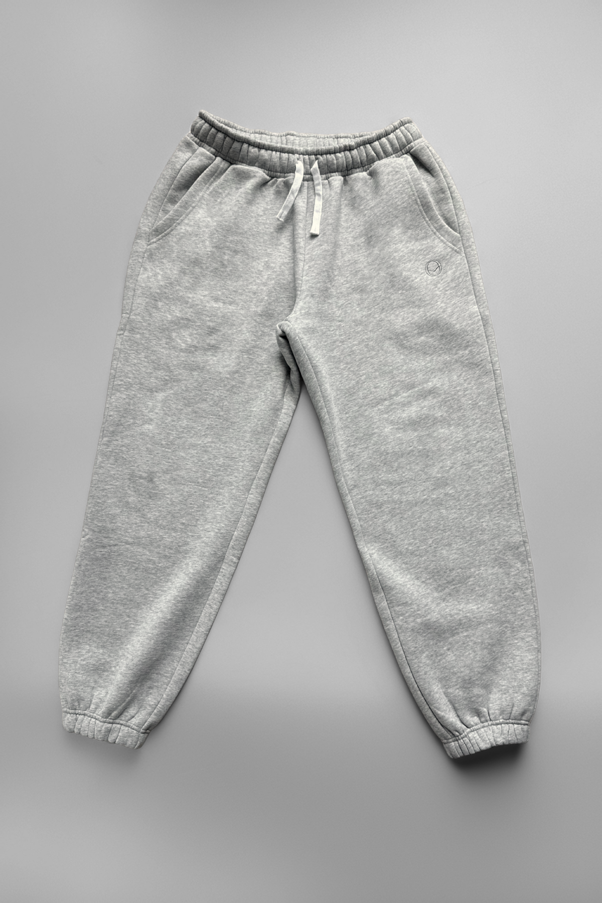 ESSENTIAL | CUFFED REGULAR-FIT SWEATPANTS