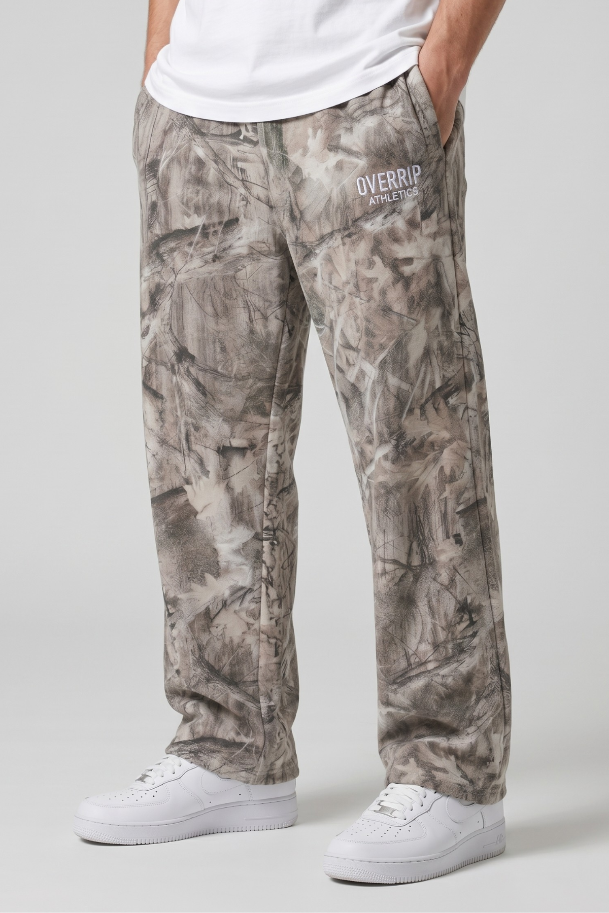 ESSENTIAL | WIDE-LEG SWEATPANTS