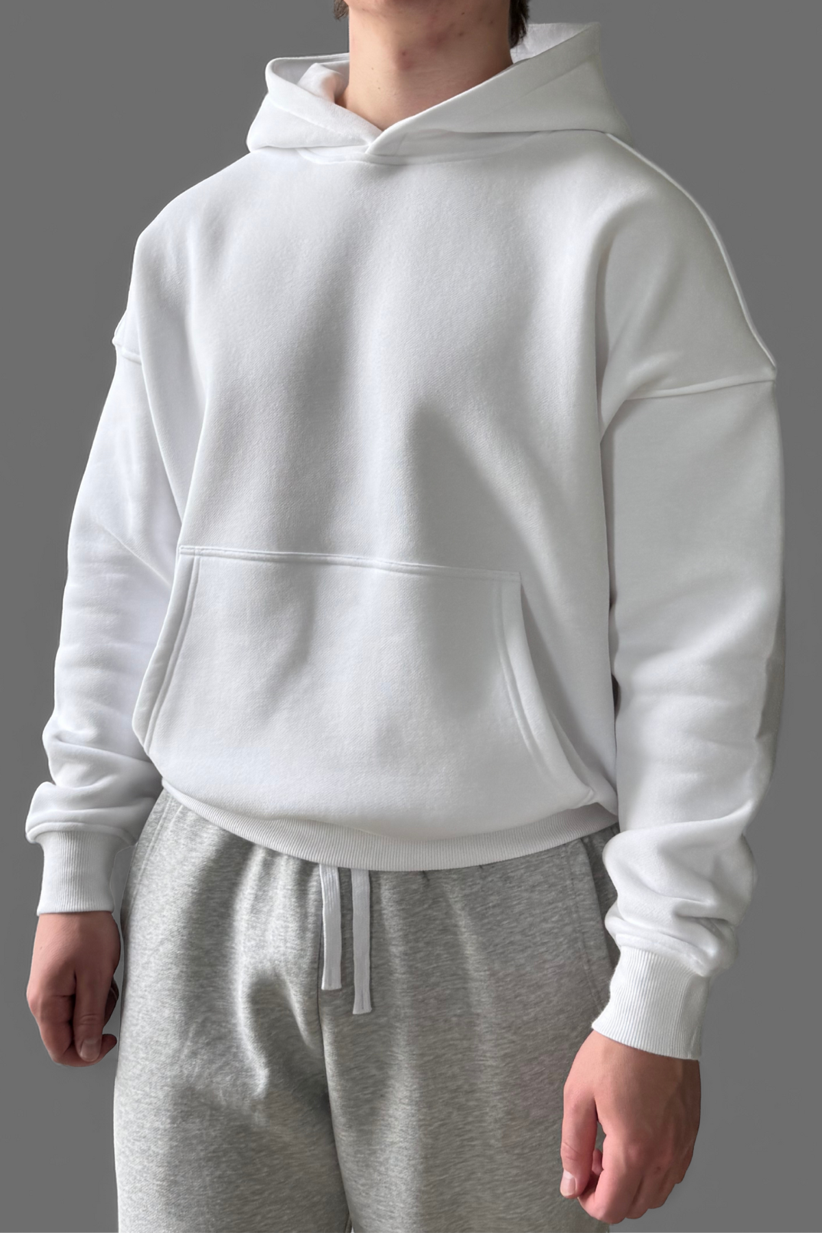 ESSENTIAL | BOXY PULLOVER HOODIE