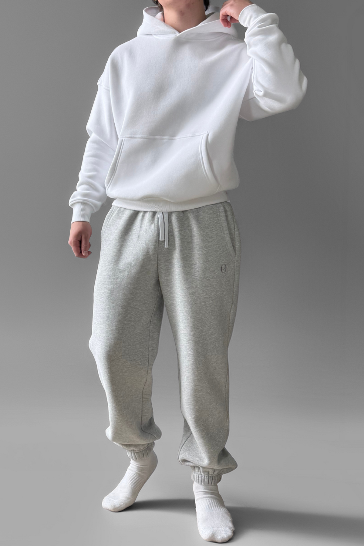 ESSENTIAL | BOXY PULLOVER HOODIE