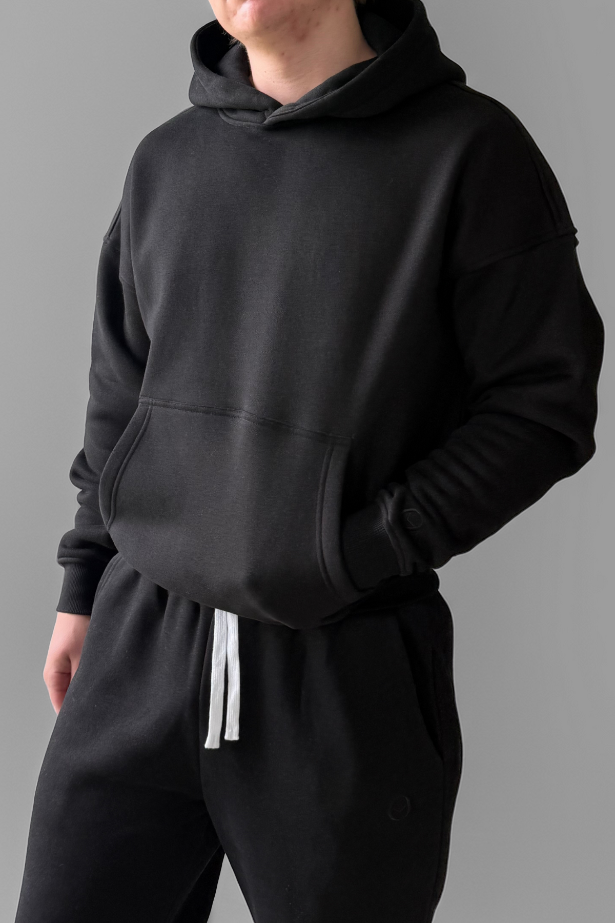 ESSENTIAL | BOXY PULLOVER HOODIE