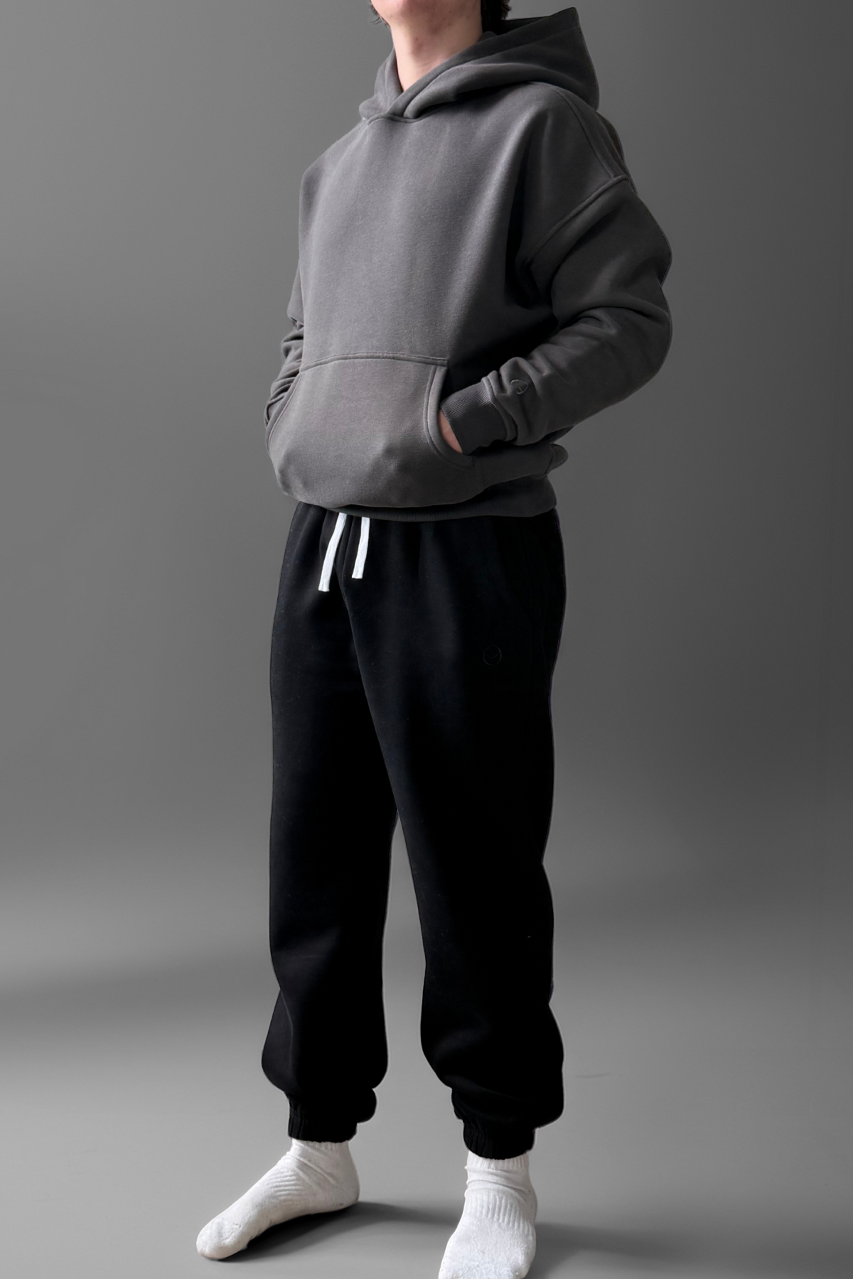 ESSENTIAL | BOXY PULLOVER HOODIE