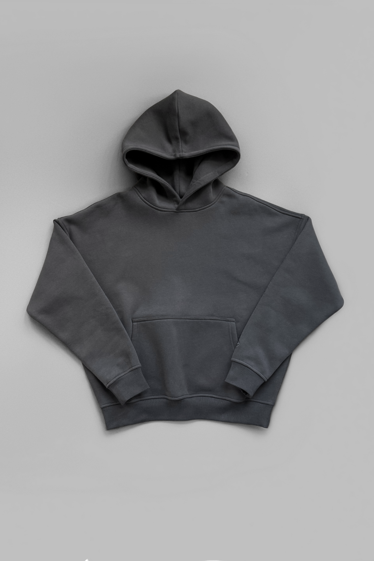 ESSENTIAL | BOXY PULLOVER HOODIE