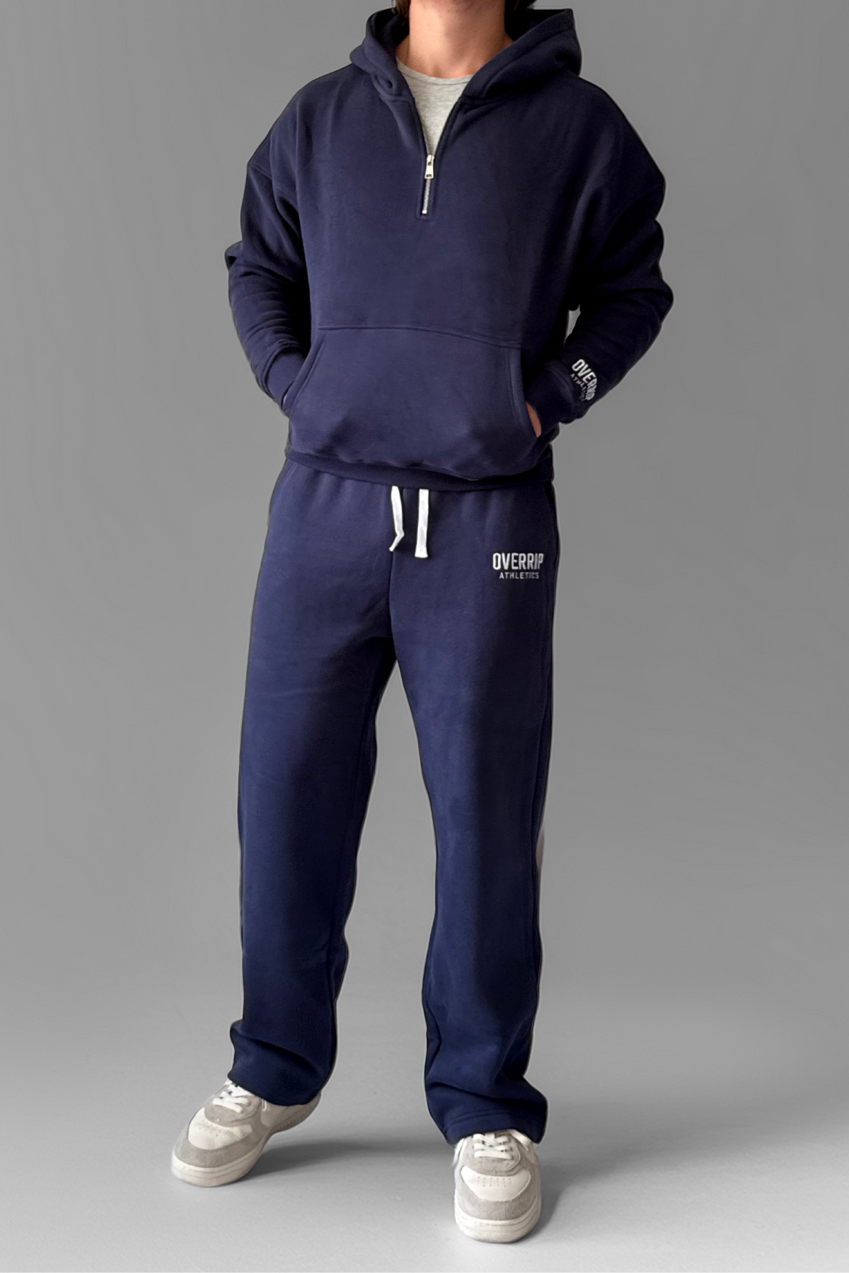 ESSENTIAL | WIDE-LEG SWEATPANTS