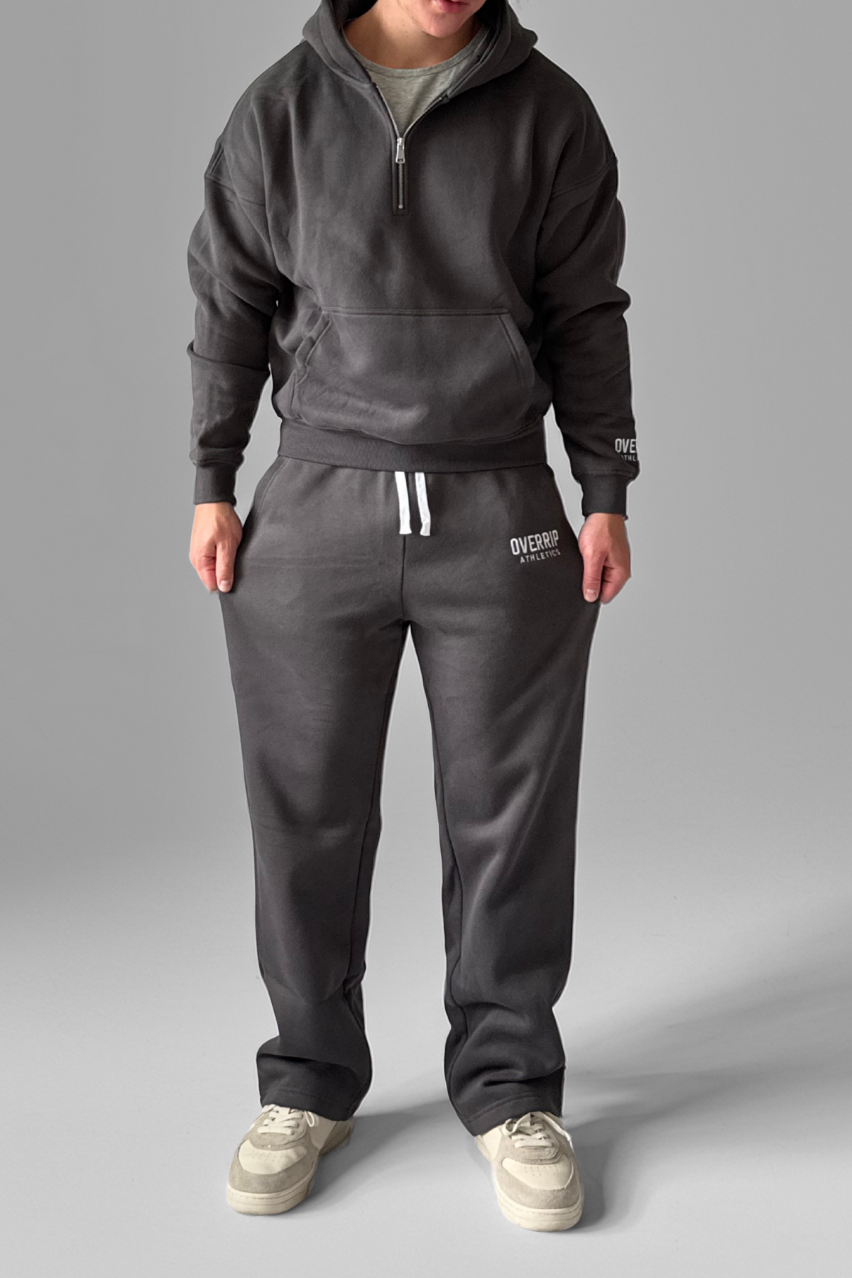 ESSENTIAL | WIDE-LEG SWEATPANTS