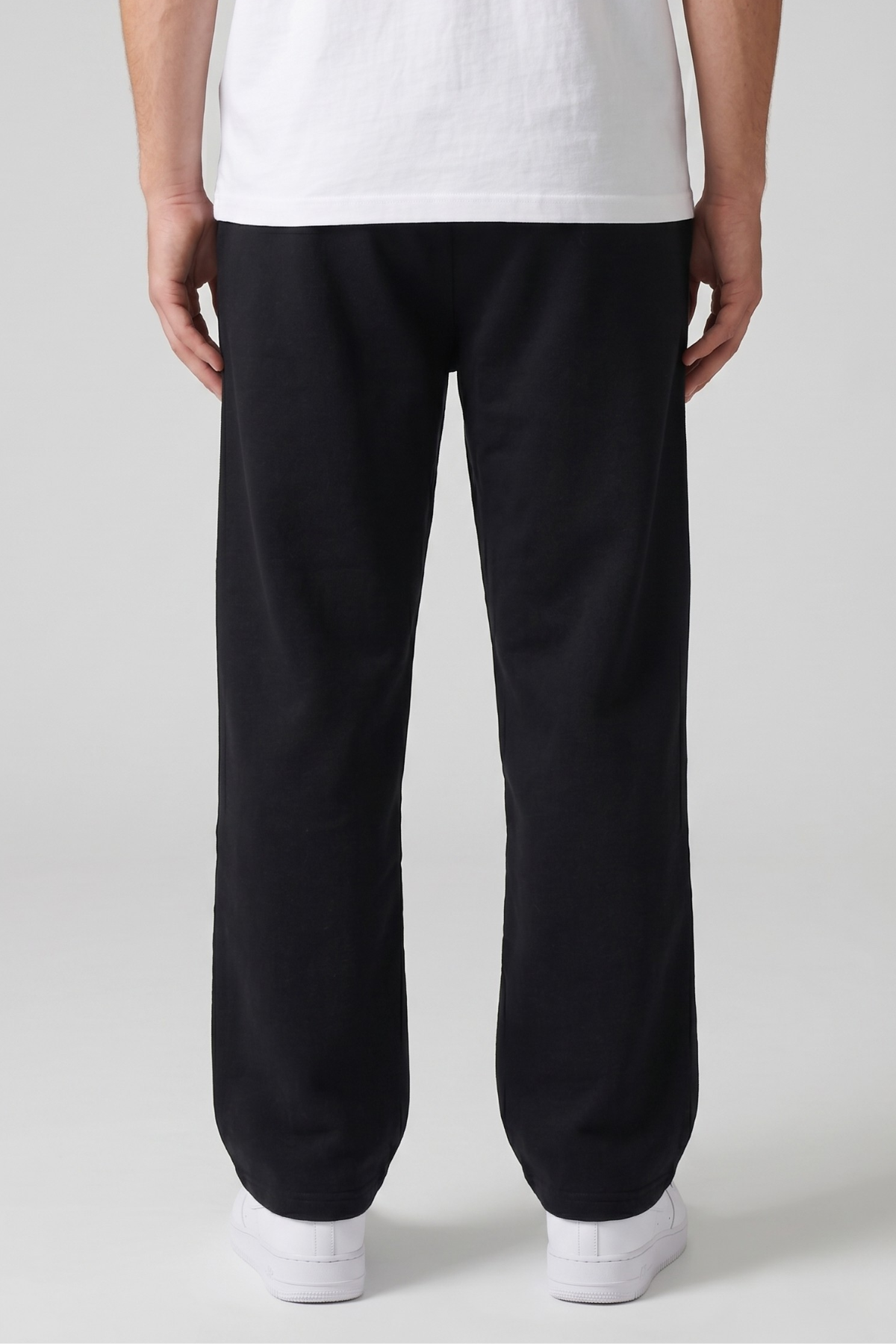 ESSENTIAL | WIDE-LEG SWEATPANTS