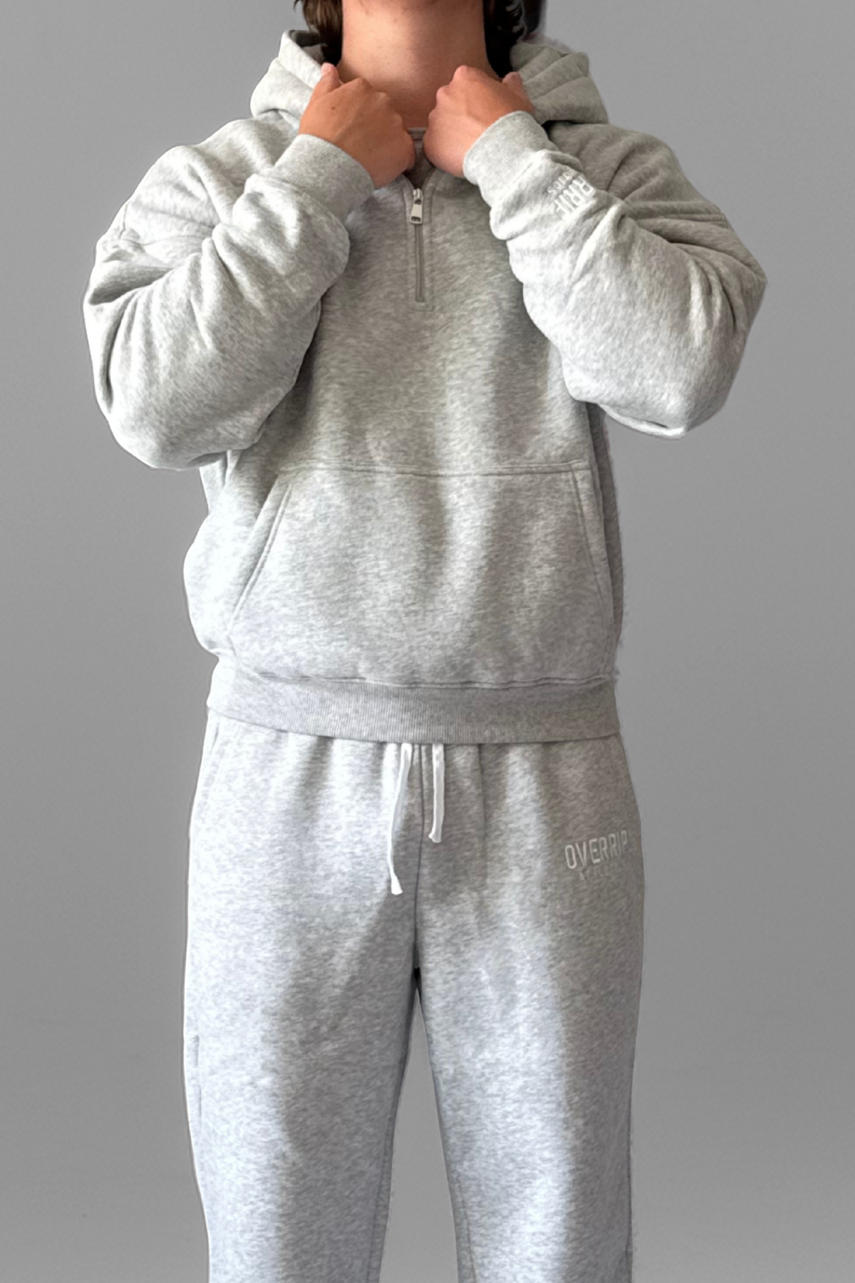 ESSENTIAL | BOXY QUARTER-ZIP HOODIE