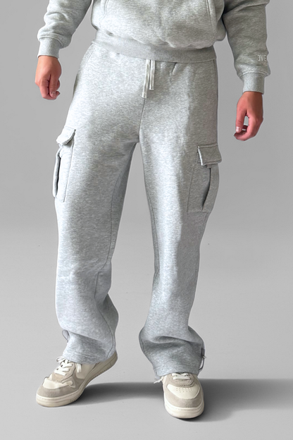 ESSENTIAL | CARGO WIDE-LEG SWEATPANTS