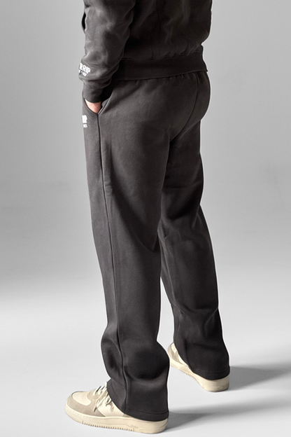 ESSENTIAL | WIDE-LEG SWEATPANTS