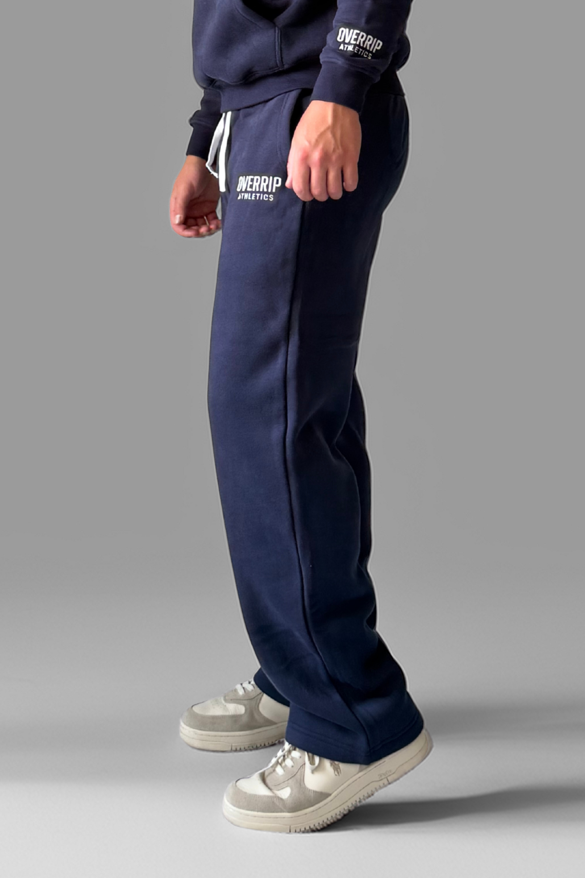 ESSENTIAL | WIDE-LEG SWEATPANTS