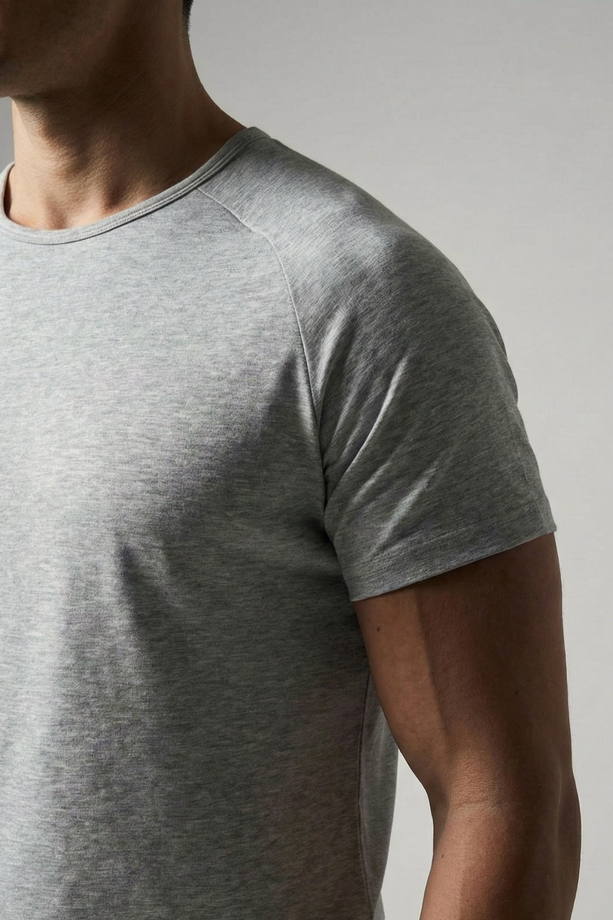 ESSENTIAL | ATHLETIC-FIT MODAL TEE