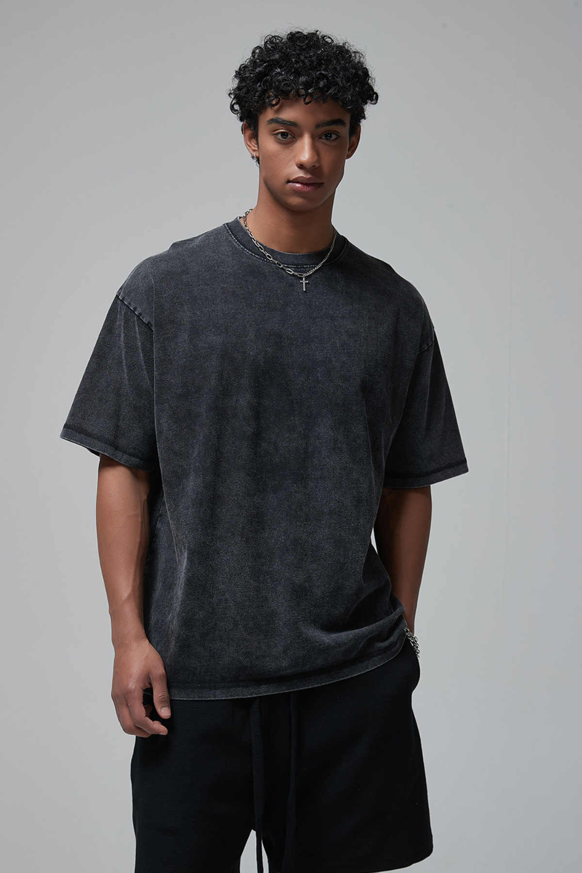 VILLIAN | OVERSIZED ACID-WASH TEE