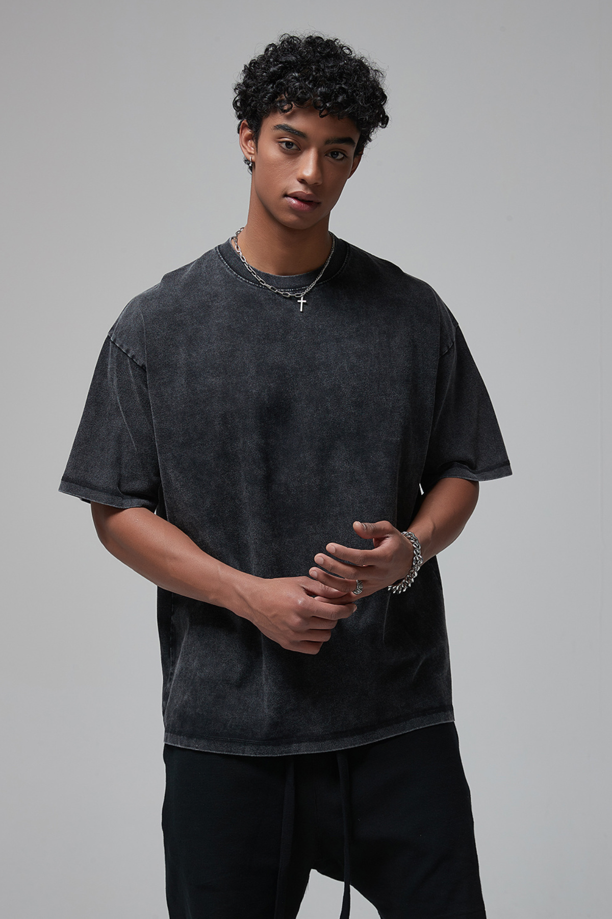 VILLIAN | OVERSIZED ACID-WASH TEE