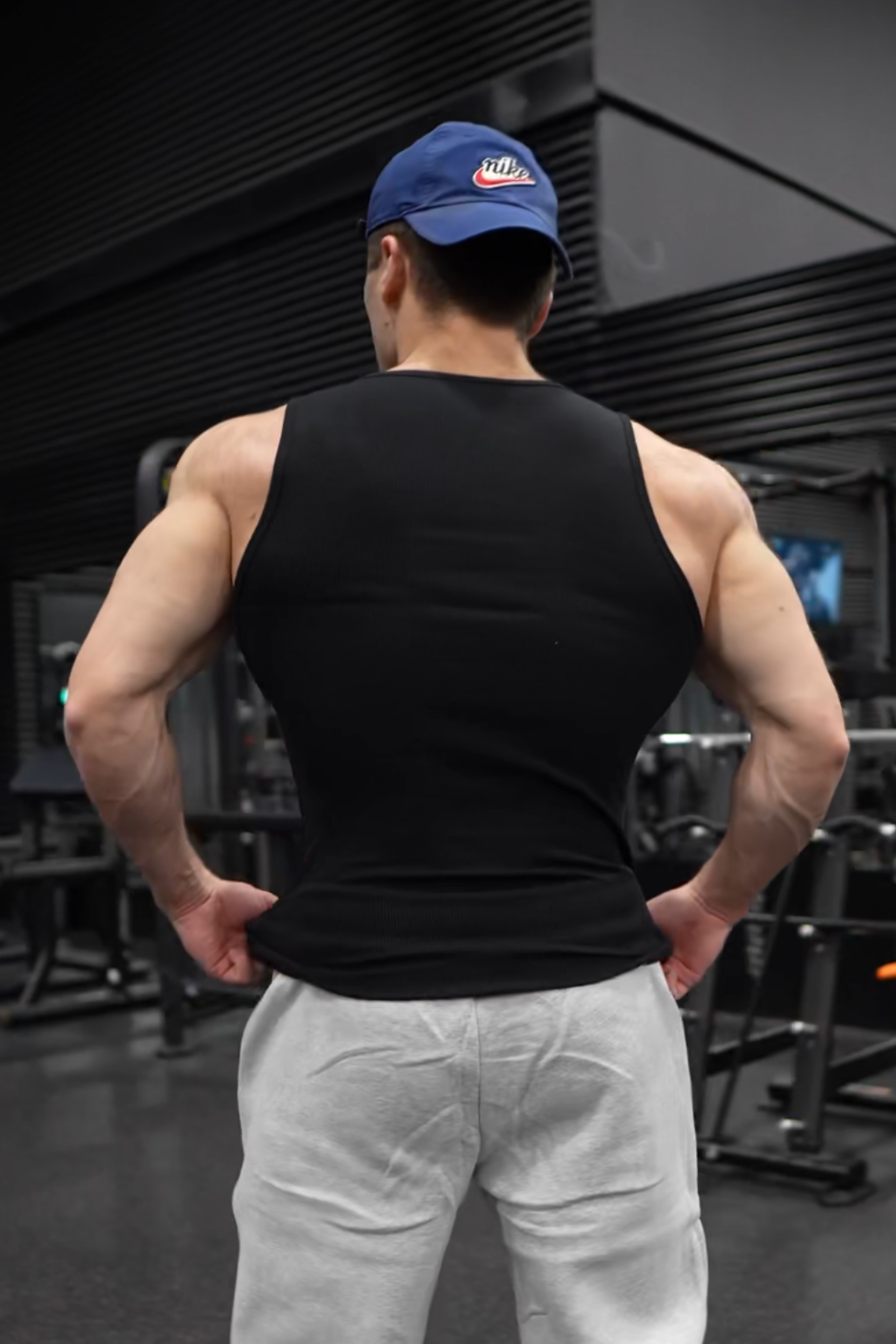 SCULPT | PREMIUM FITTED TANK TOPS