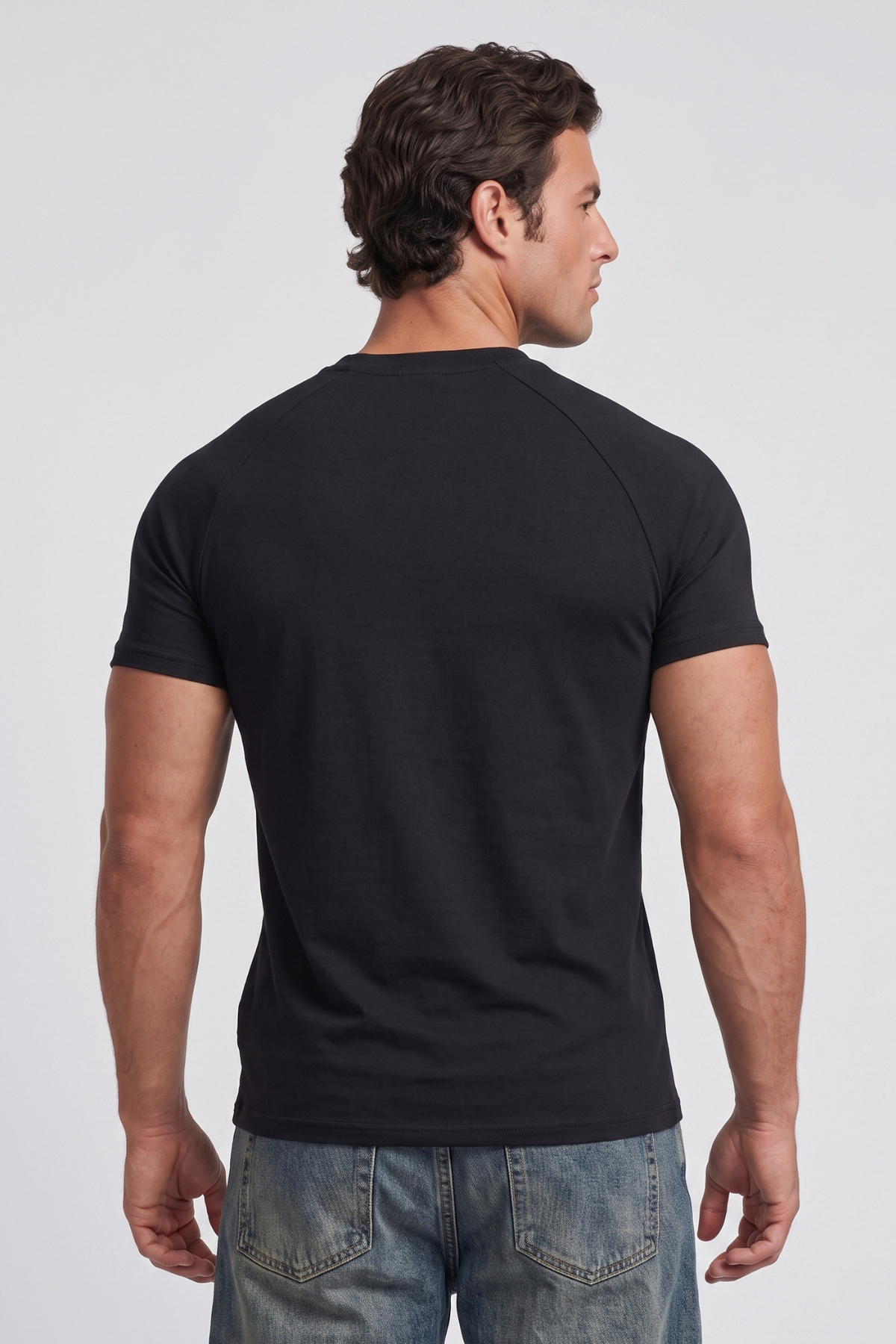V-TAPER | SIGNATURE FITTED TEE